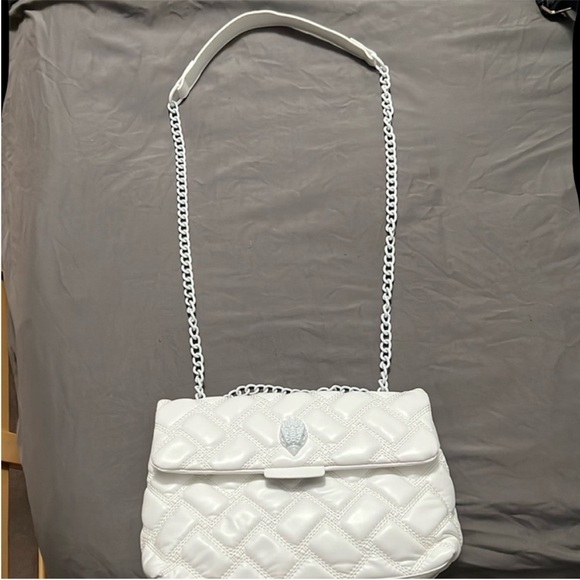Chic White Quilted Shoulder Bag - Picture 1 of 12
